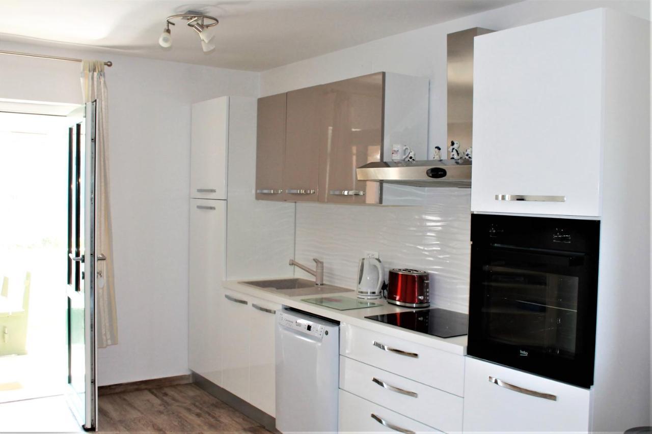Apartmani Klaudija Валун Екстериор снимка