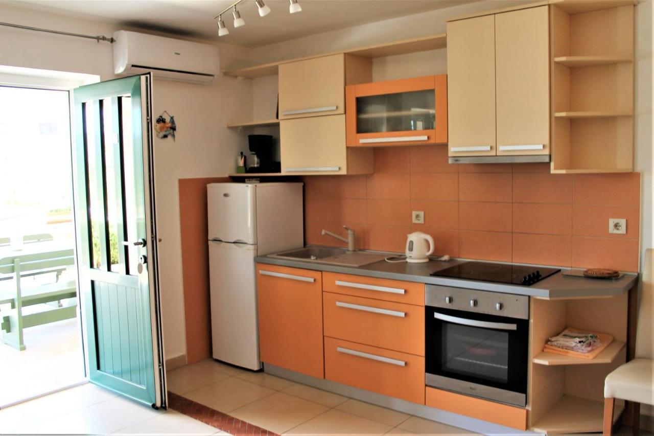 Apartmani Klaudija Валун Екстериор снимка