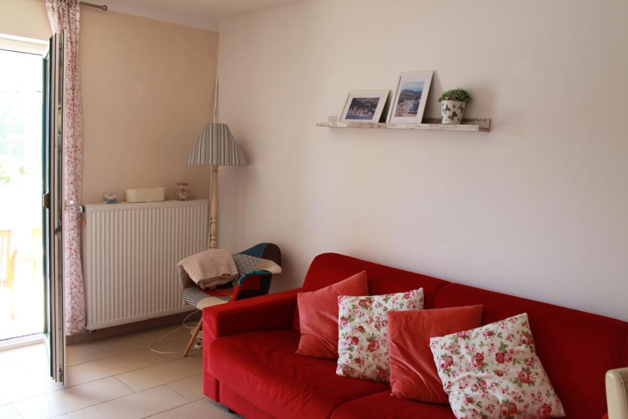 Apartmani Klaudija Валун Екстериор снимка
